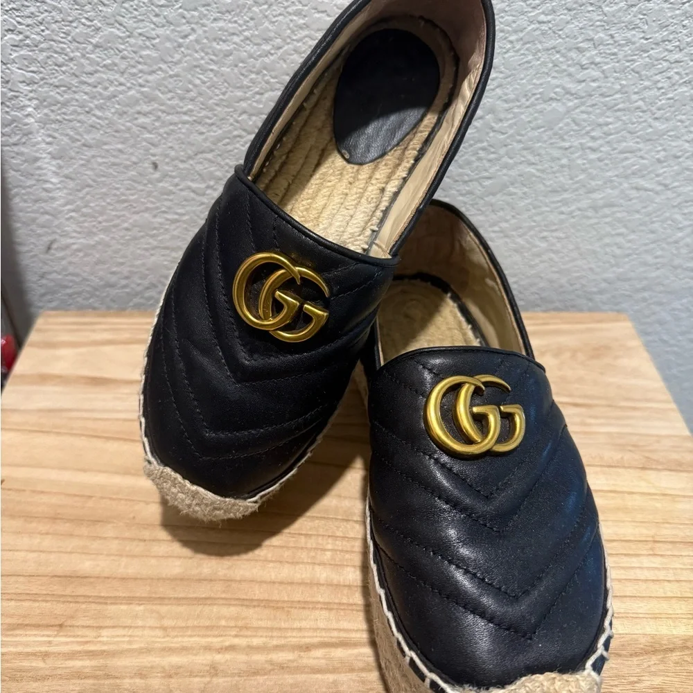 Gucci Black Espadrilles with Gold Logo size 8 - Picture 3 of 5